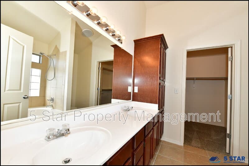 El Paso House: 736 Draco Pl !!