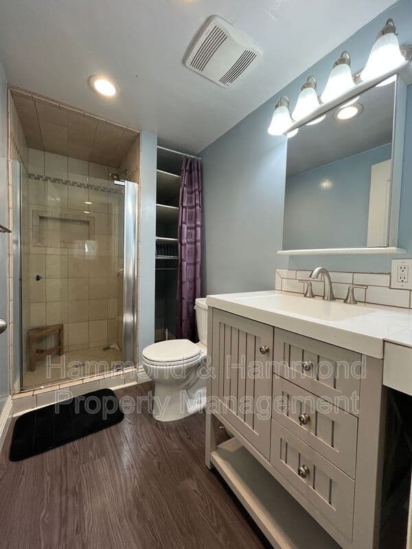Van Nuys House: 15360 Leadwell St.