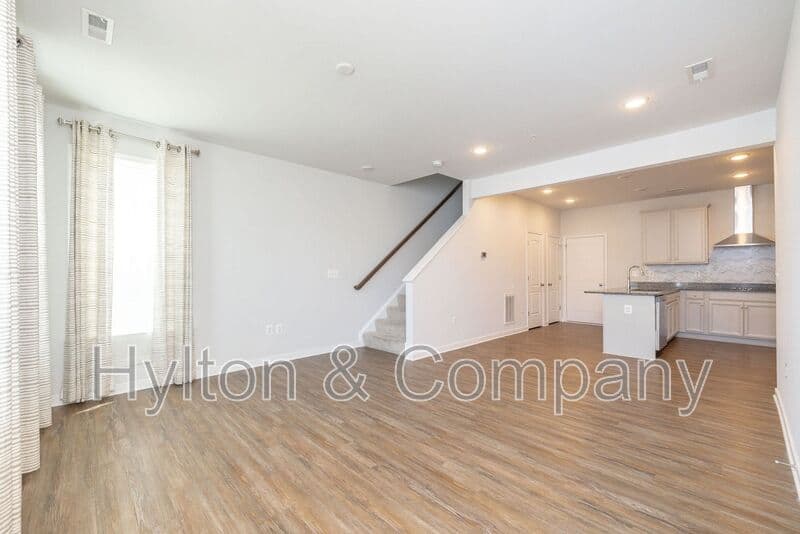 Richmond Townhome: 5920 Whitehurst Ln