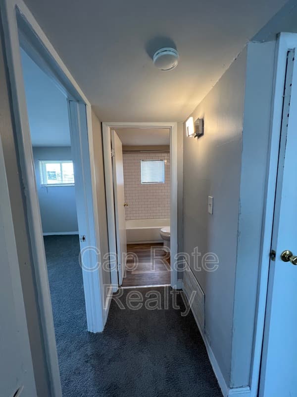 Columbus House: 3632 Cushing Dr