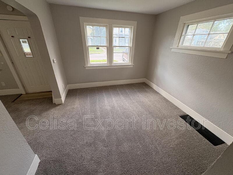 Fort Wayne House: 3531 Smith Street