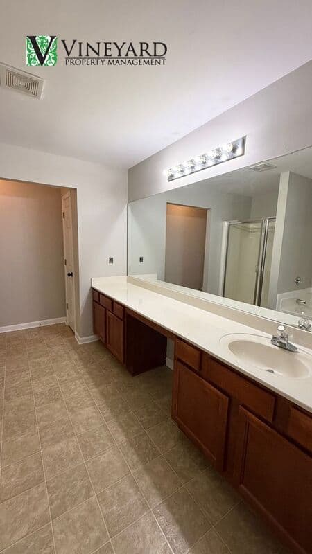 Kennesaw Townhome: 1934 Lake Heights Circle NW