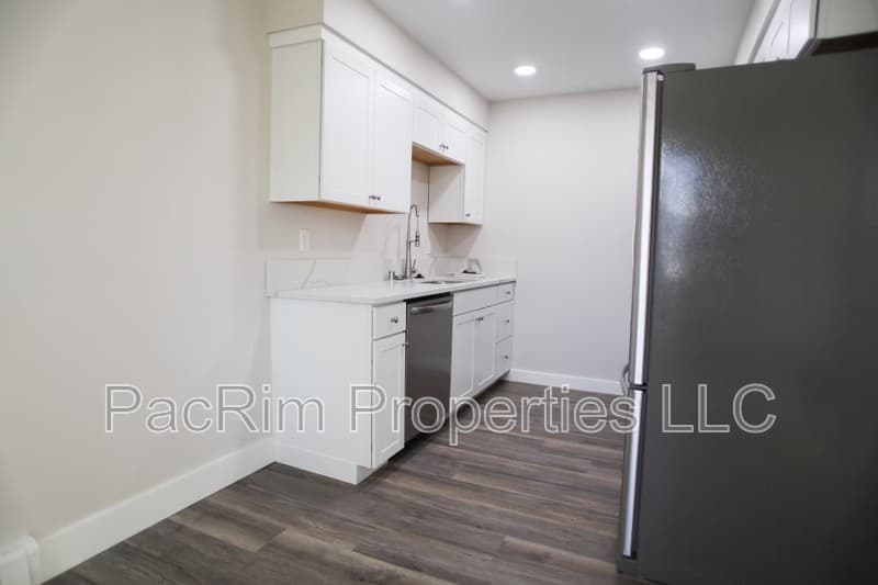 Anchorage House: 3350 Boniface Parkway #41