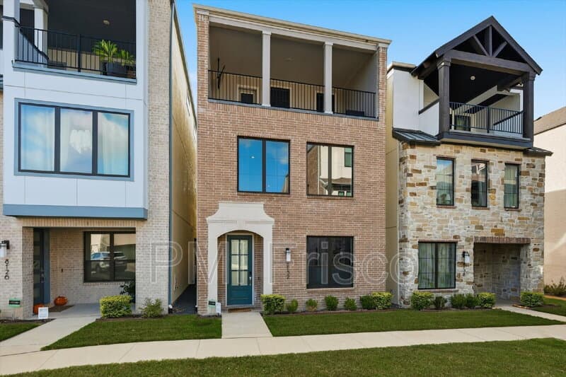 Dallas House: 8132 Bromley Dr