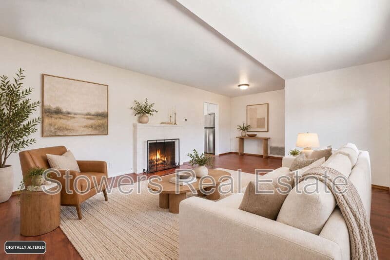 Danville House: 275 Cameo Dr