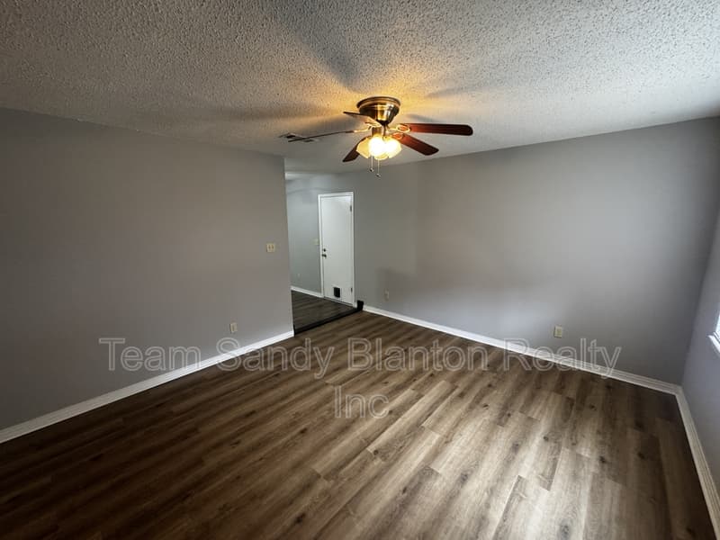 Pace House: 4240 Del Almirante Circle