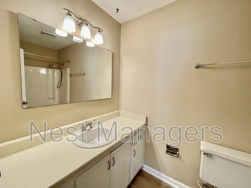Fayetteville House: 5967 Lake Trail Dr