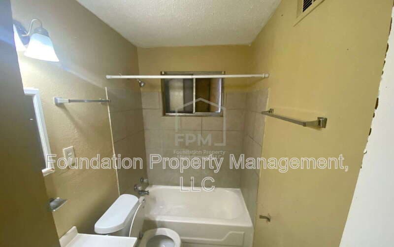 Memphis House: 1137 South Parkway East