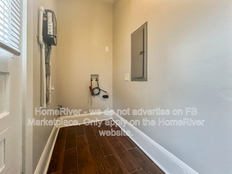 Jacksonville House: 811 Broxton St