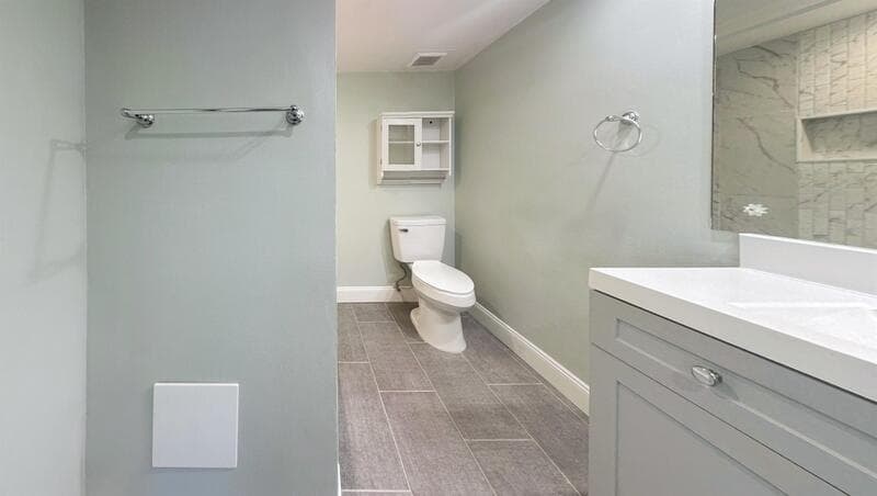 Seminole Condo: 8300 Bardmoor Boulevard - 210