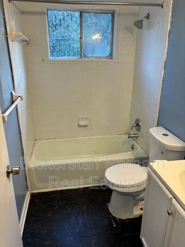 Columbus House: 4518 Moline Avenue