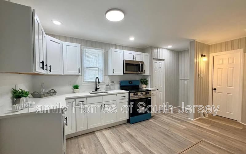 Mount Royal House: 31 Mantua Rd