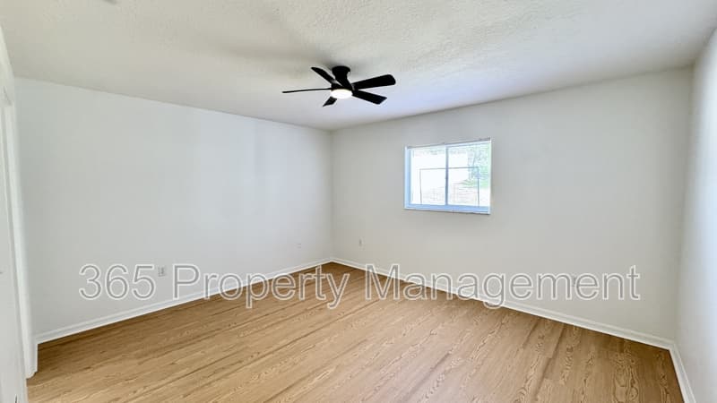 Spring Hill House: 12175 Katherwood Street