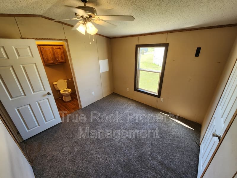Ada House: 16201 County Road 1525