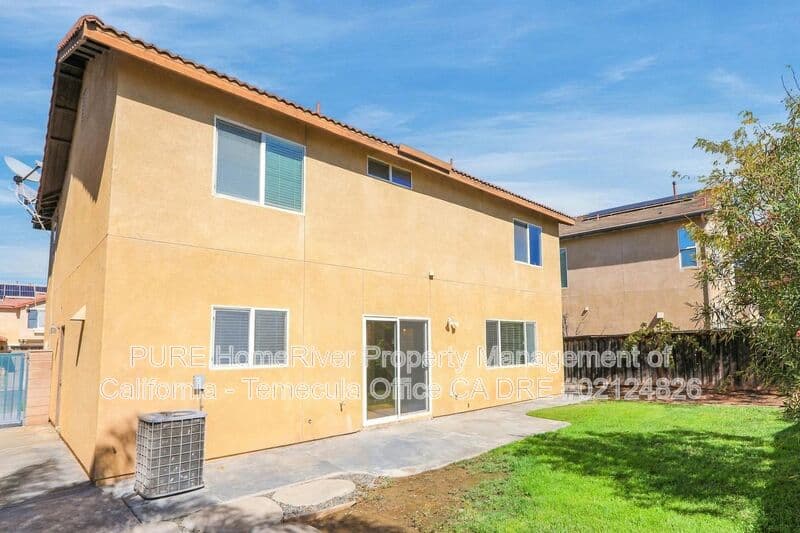 Murrieta House: 31931 Blanca Ct