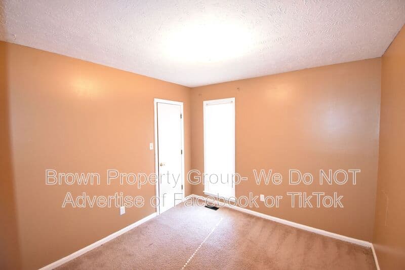 Fayetteville House: 957 Kennesaw Dr