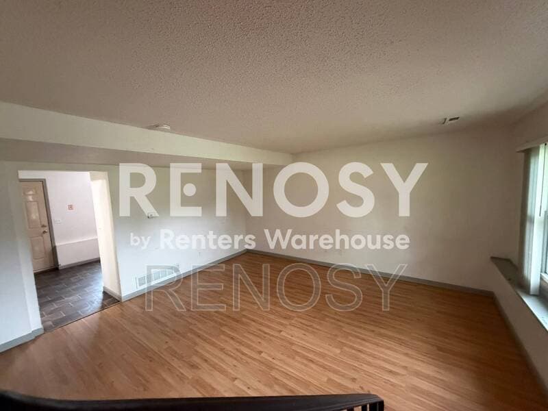 Des Moines Condo: 2002 Evergreen Ave