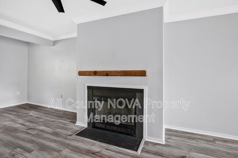 Columbia Condo: 7505 Weather Worn Way
