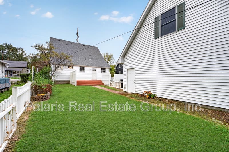 Greenwood House: 342 N Meridian St