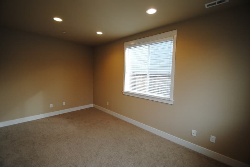 Redmond House: 15945 NE 117th St