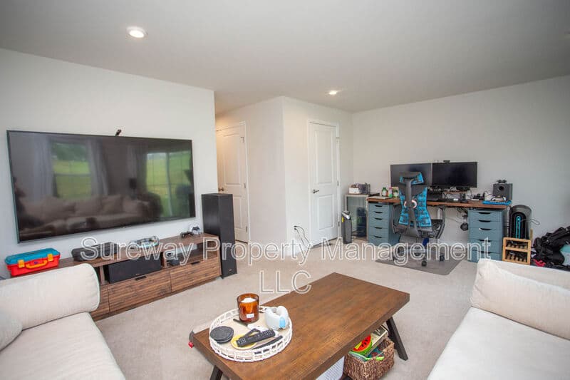 Pennsauken Townhome: 52 Hamilton Ct