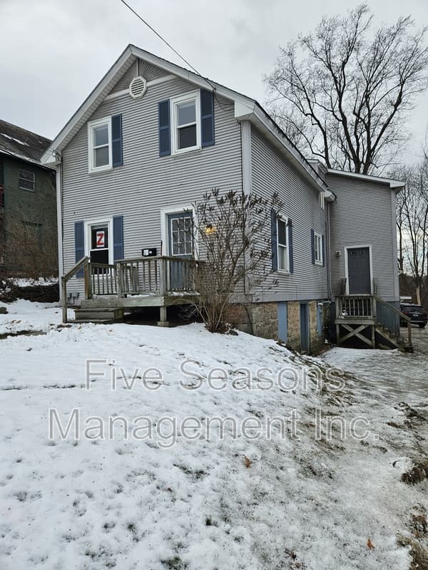 Burlington Condo: 432 Colchester Avenue