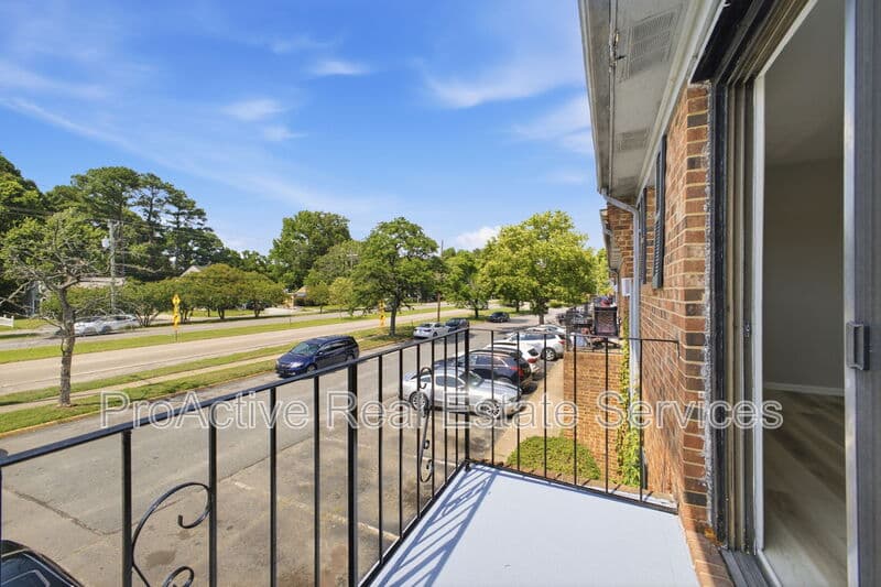 Norfolk Condo: 5385 E. Princess Anne Rd
