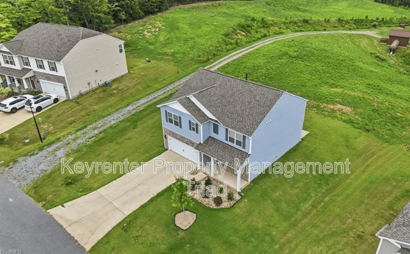 Greensboro House: 7448 Buckpasser Dr