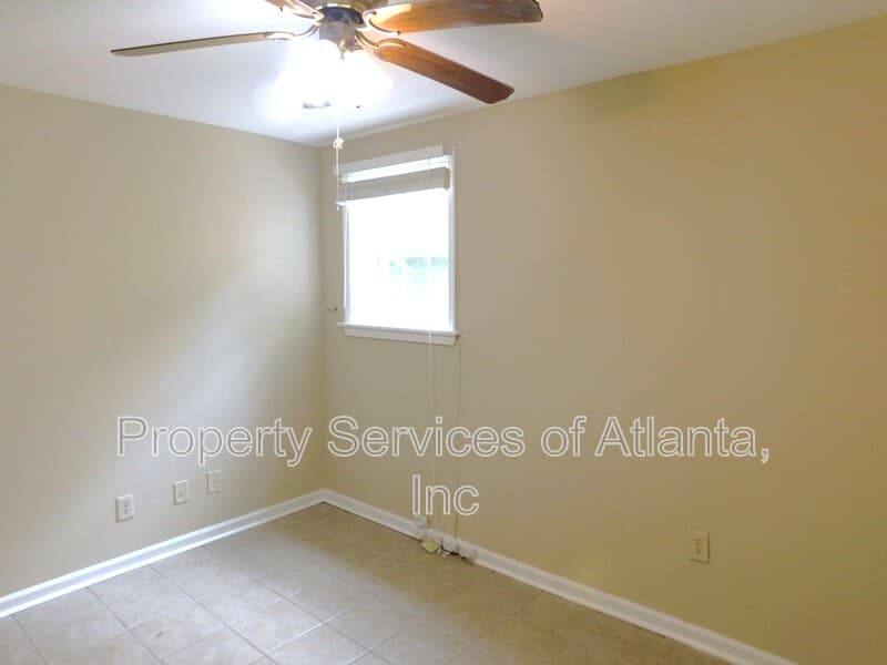 Roswell Townhome: 192 High Creek Dr