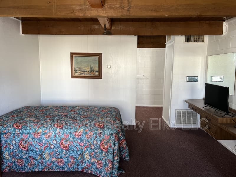 Wells Condo: 340 6th Street #35