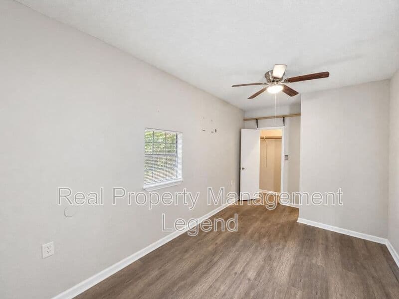 Arlington House: 913 Austin St.