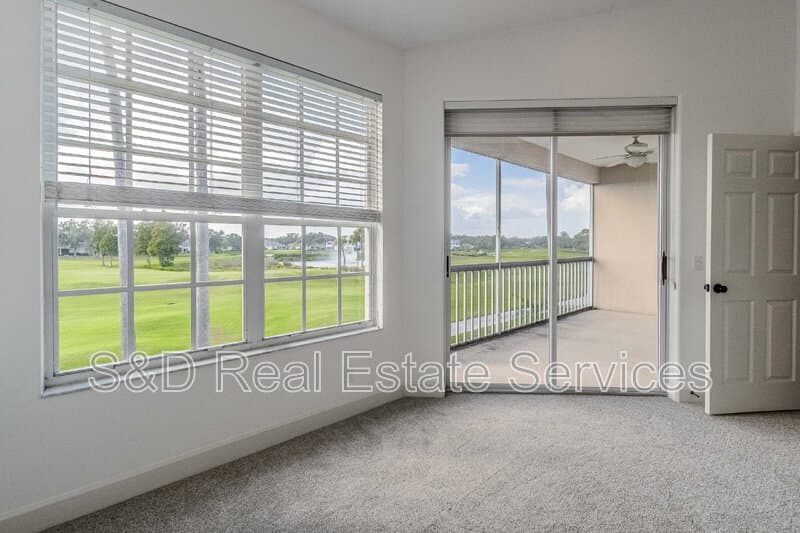 Lakeland Condo: 447 Enclave Place