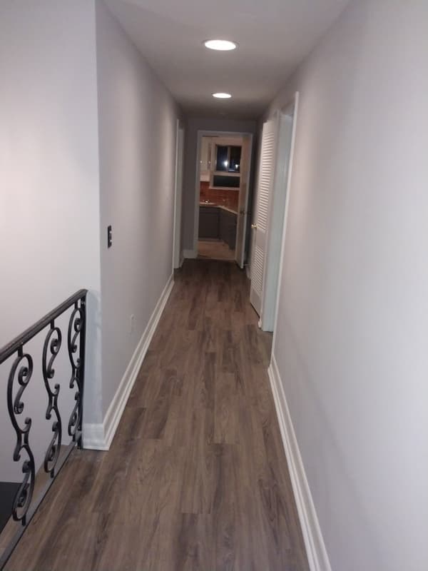 Monroe House: ROOM FOR RENT in Mini Mansion w/Pool (with utilities included)