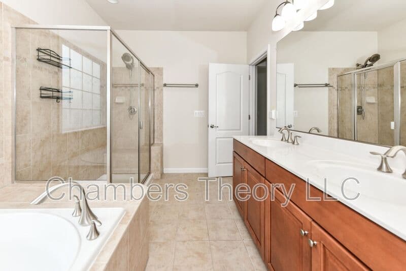 Ashburn House: 21026 Potomac Trail Cir