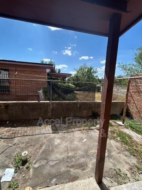 McAllen Condo: 2409 Gumwood