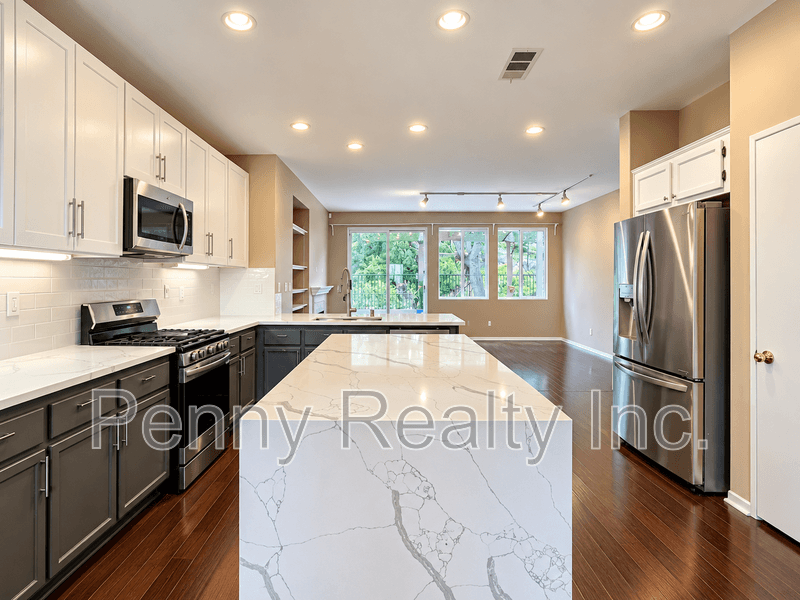 San Diego House: 4907 Wheelhouse Dr.