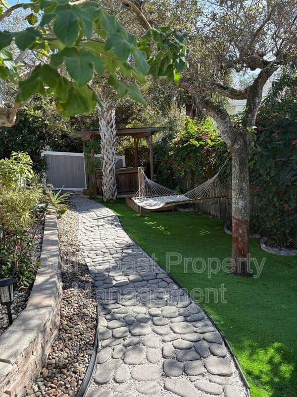 Bonita Springs House: 11652 PAWLEY AVE