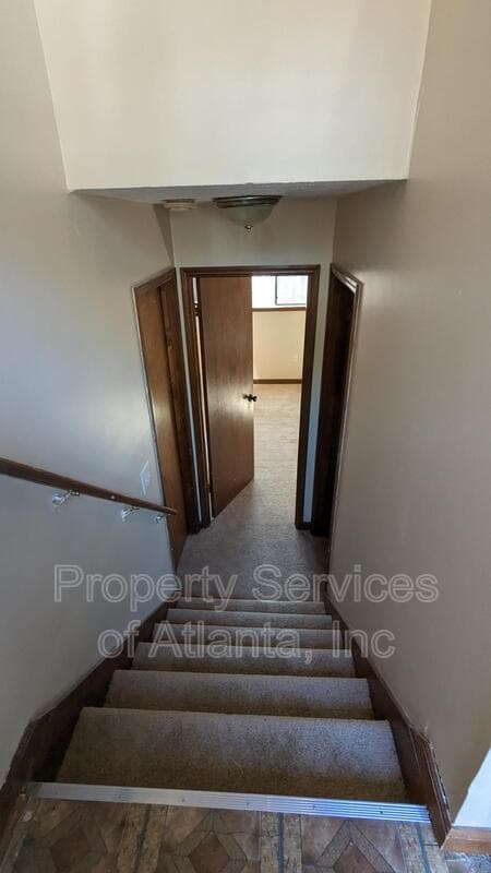 Decatur House: 4341 Old Lake Dr