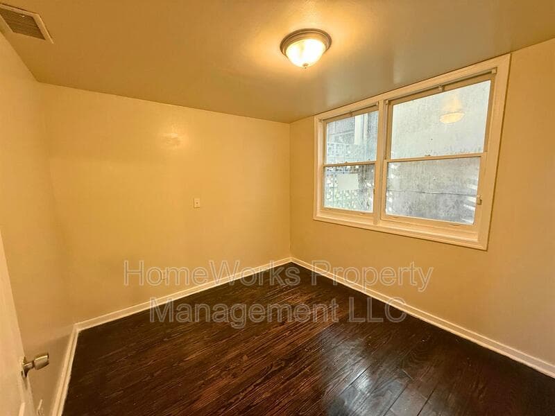 BALTIMORE Apartment: 3401 WOODBROOK AVE