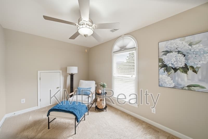 Charlotte House: 13818 Ballantyne Meadows Drive