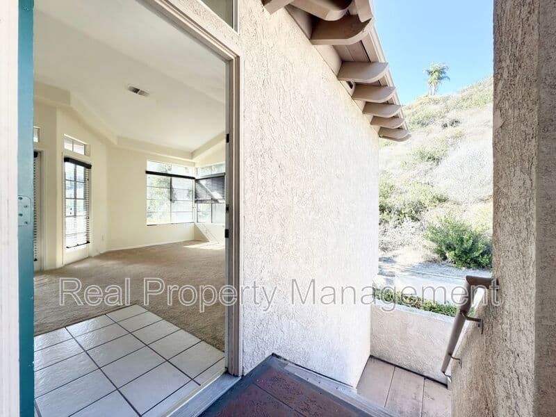 Oceanside Condo: 3436 Cameo Dr.