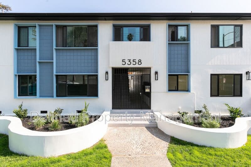 Los Angeles Condo: 5358 Loma Linda Ave
