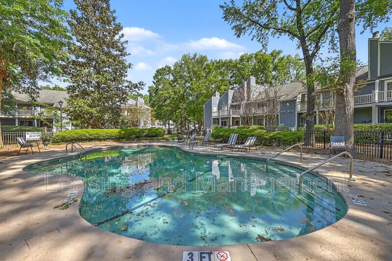 Mount Pleasant Condo: 1713 Greystone Blvd