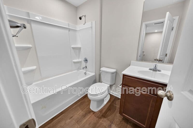 Greenville House: 165 Sarnesfield Way