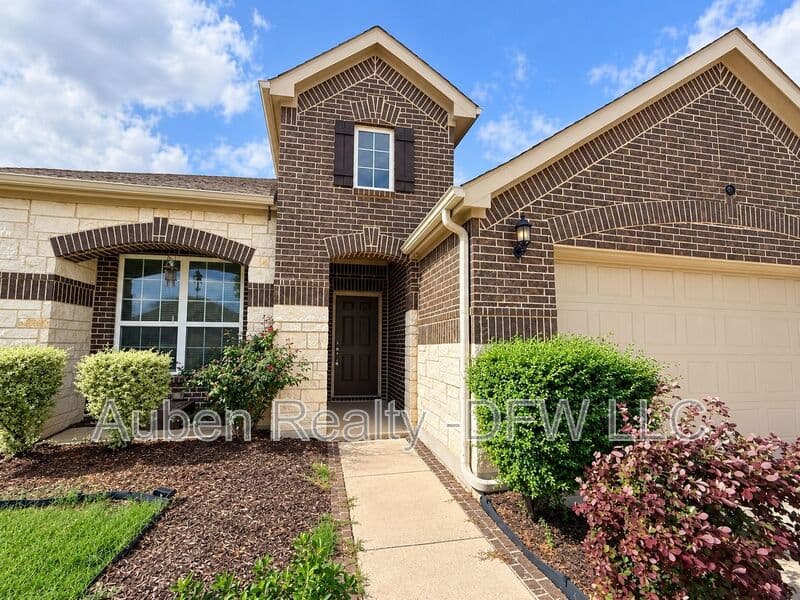 Fort Worth House: 8121 Belgian Blue Court