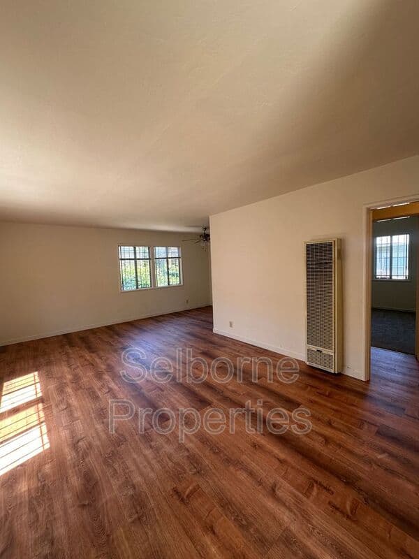 Oakland House: 1945 East 29th Street