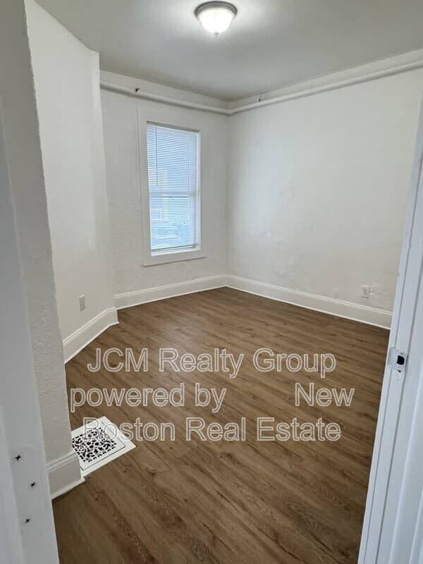 Lynn Condo: 135 Chesnut Street