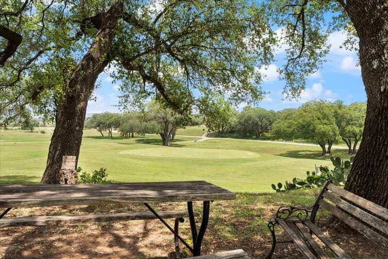 Lago Vista Condo: 5800 Club House Drive A