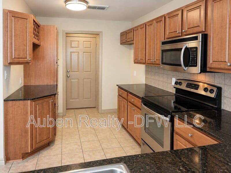 Fort Worth House: 3933 Fernando Drive