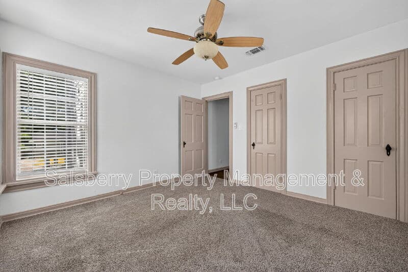 Fort Worth House: 3824 Collinwood Avenue